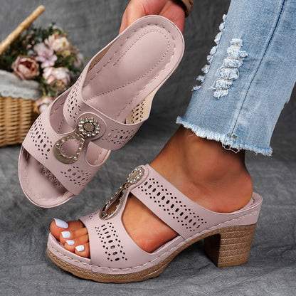 Handgemaakte orthopedische sandalen met hak Helga