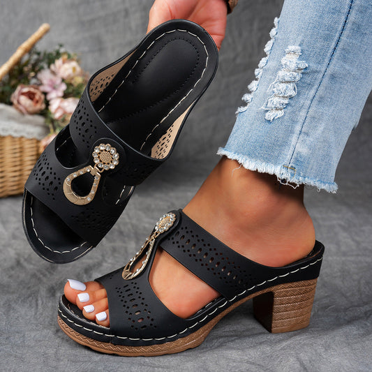 Handgemaakte orthopedische sandalen met hak Helga